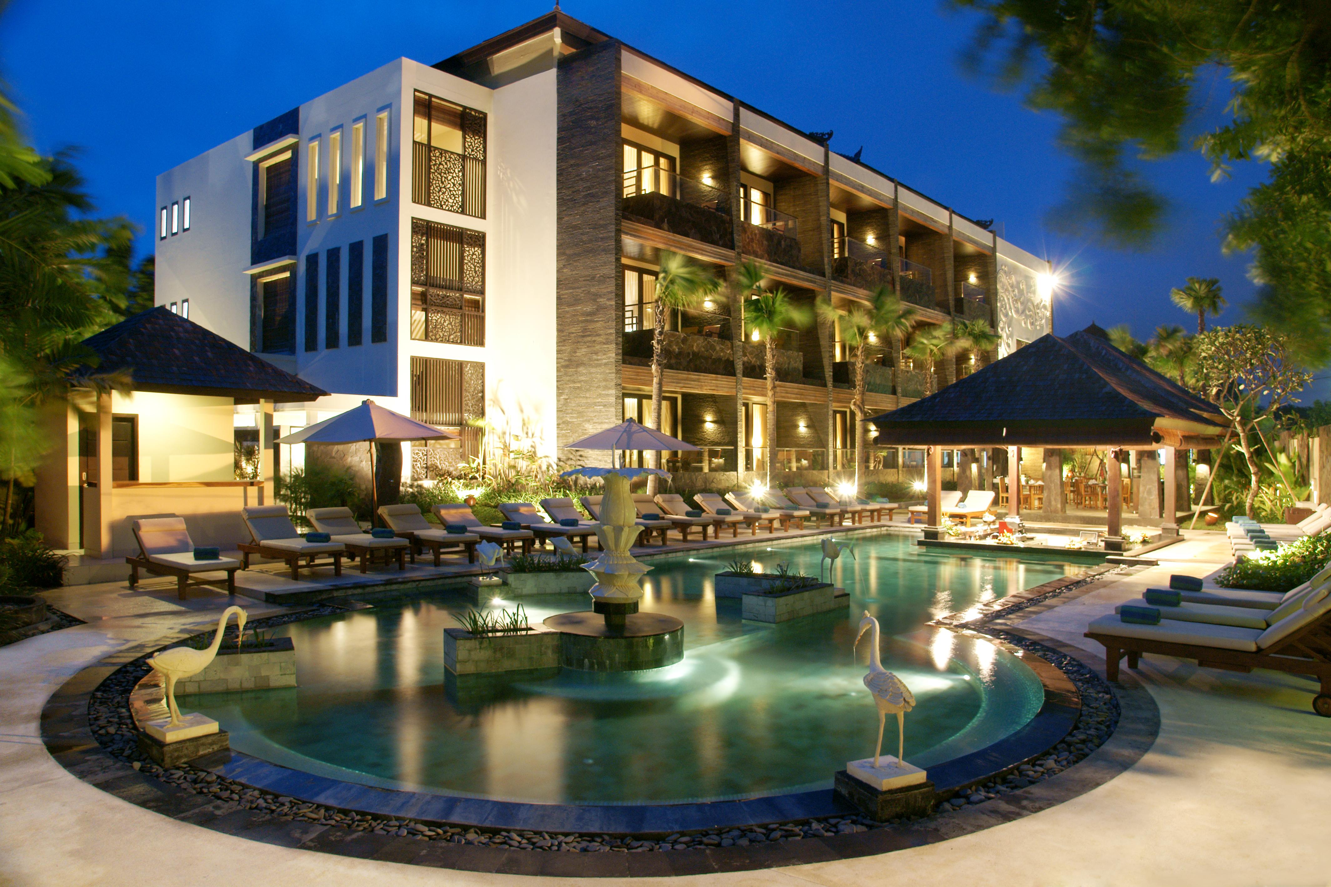 เดอะเซมินยัคบีชรีสอร์ทแอนด์สปา ภายนอก รูปภาพ The hotel's main pool